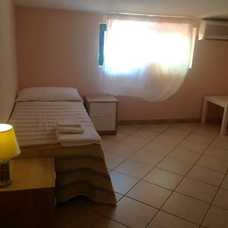 Domus Ξενοδοχείο 3*