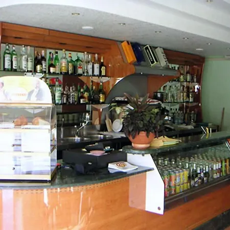 Hotel Domus 3*