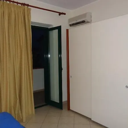 Ξενοδοχείο Domus