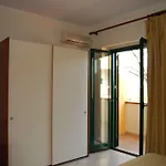 Domus