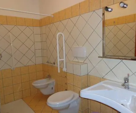Domus Hotel 3*